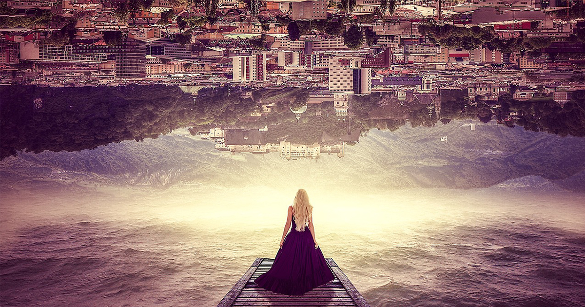 (QA) Ela Asks About Losing One’s Voice When Asking a Question of the Dream Awareness in Lucid Dreaming woman in lucing dreaming to move in a city with her mom