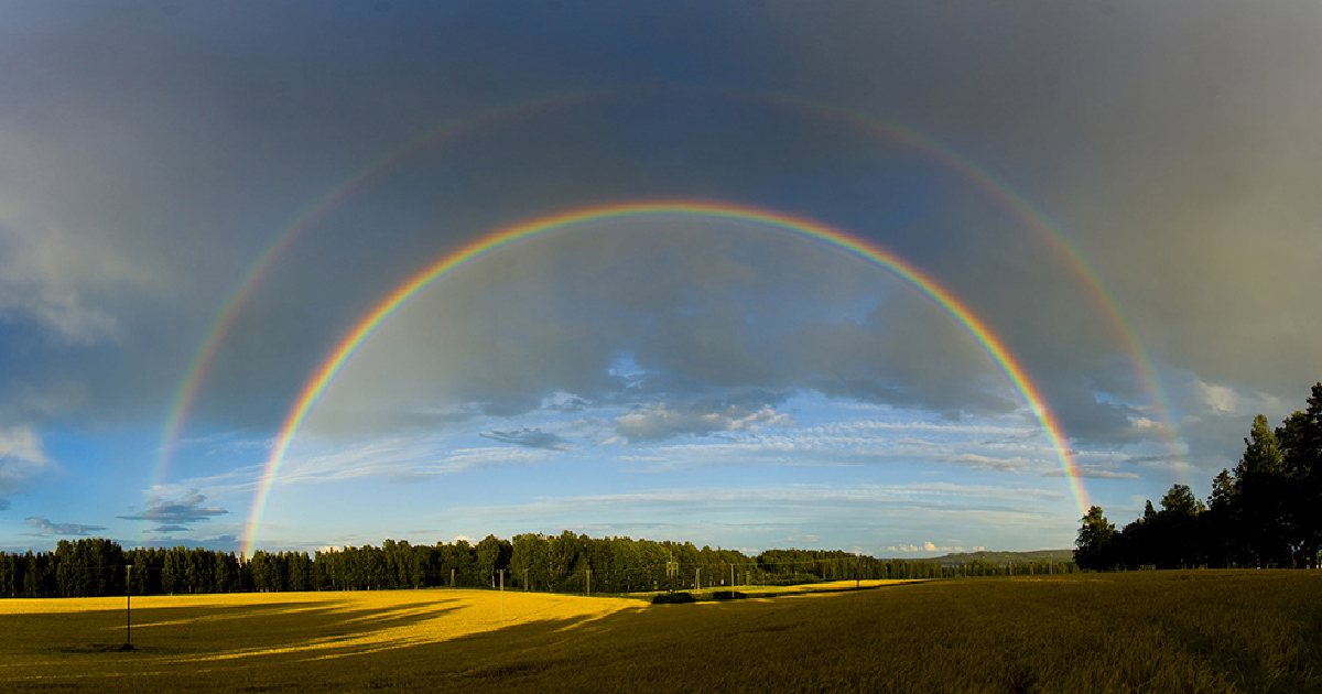 Full_featured_double_rainbow_at_Savonlinna rainbow in lucid dreaming