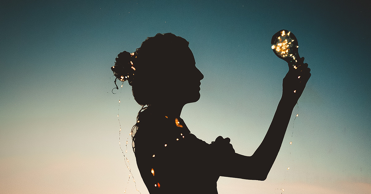 Photo by luizclas from Pexels light in lucid dreaming